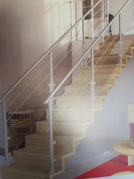 escalier en bois et metal avec rampe en verre à toulouse